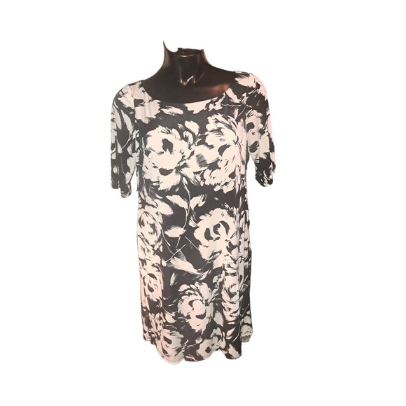 SPRING SALE! Three Sz 8 Beautiful Black-White Lightweight dresses- LOT 4 - Picture 4 of 10